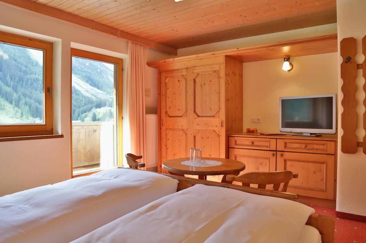 Haus Waldheim Bed and Breakfast Tux Buitenkant foto
