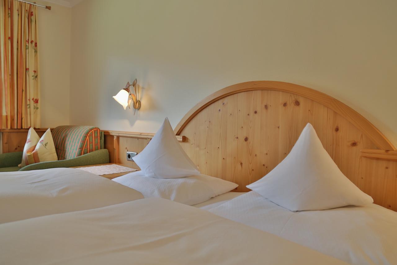 Haus Waldheim Bed and Breakfast Tux Buitenkant foto