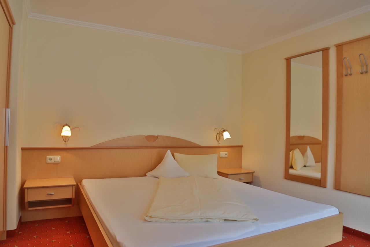 Haus Waldheim Bed and Breakfast Tux Buitenkant foto