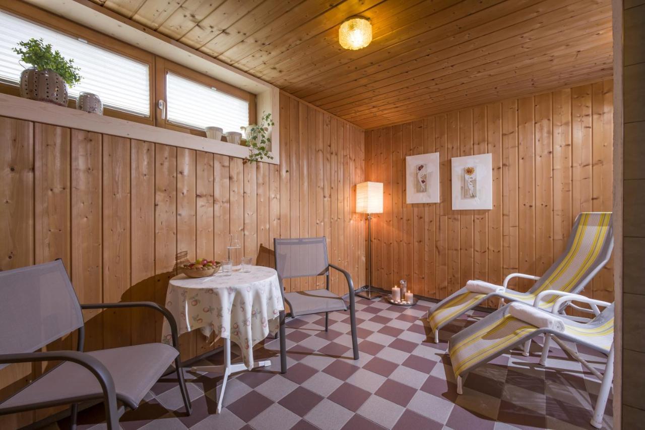 Haus Waldheim Bed and Breakfast Tux Buitenkant foto